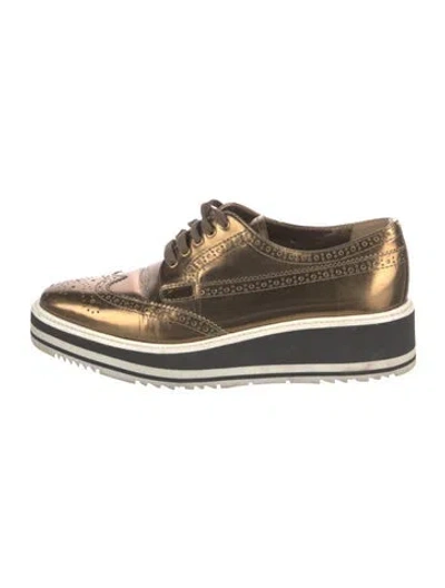 Pre-owned Prada Leather Lasercut Accents Oxfords In Gold/metallic