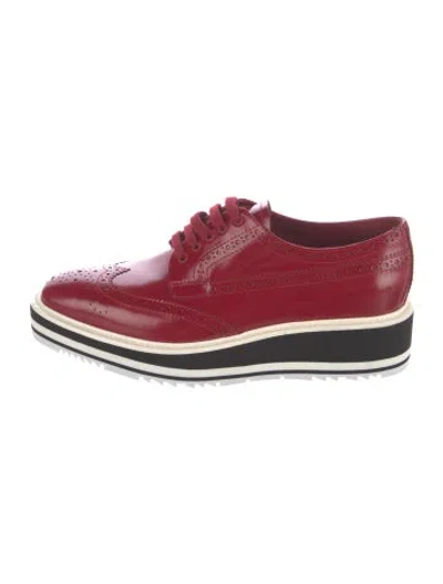 Pre-owned Prada Leather Lasercut Accents Oxfords In Red