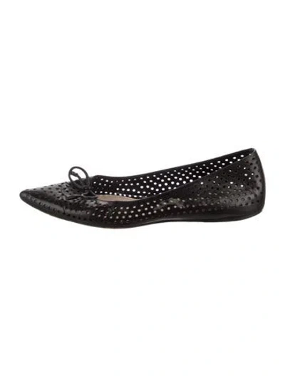 Pre-owned Prada Leather Lasercut Accents Pumps In Black