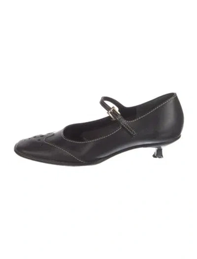 Pre-owned Prada Leather Lasercut Accents Pumps In Black