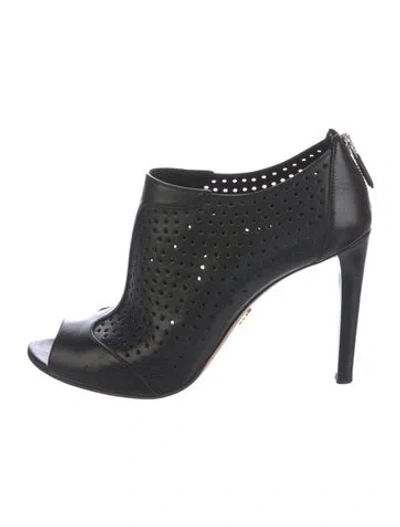 Pre-owned Prada Leather Lasercut Accents Pumps In Black