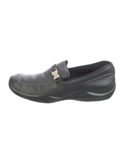 Pre-owned Prada Leather Loafers In Black