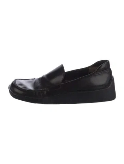 Pre-owned Prada Leather Loafers In Black