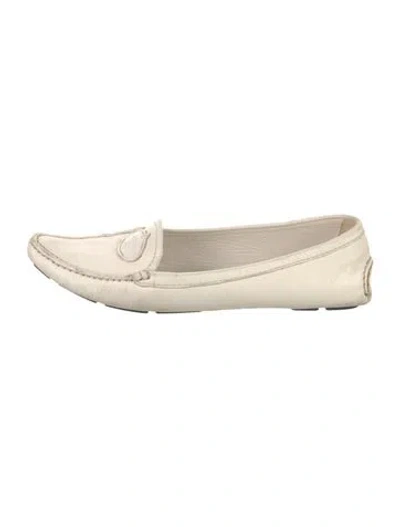 Pre-owned Prada Leather Loafers In Neutral