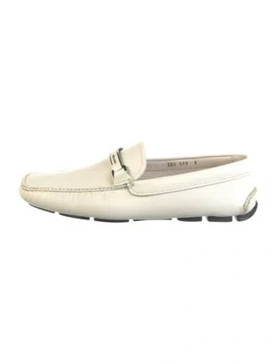 Pre-owned Prada Leather Loafers In Neutral