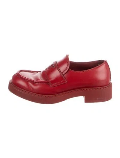 Pre-owned Prada Leather Loafers In Red