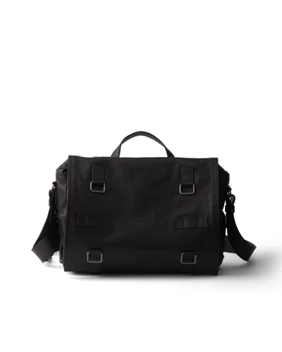 Prada Messenger Bag Aus Leder In Black