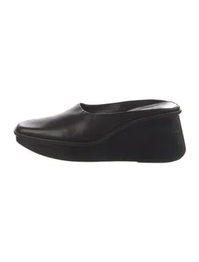Pre-owned Prada Leather Mules In Black