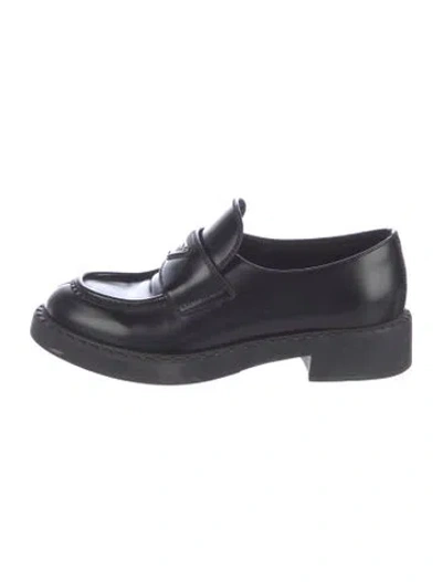 Pre-owned Prada Leather Oxfords In Black