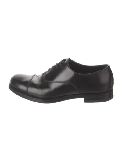 Pre-owned Prada Leather Oxfords In Black