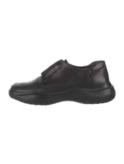 Pre-owned Prada Leather Oxfords In Black