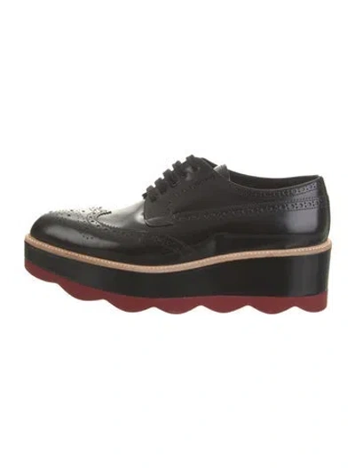 Pre-owned Prada Leather Oxfords In Black
