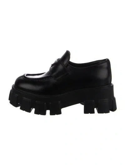 Pre-owned Prada Leather Oxfords In Black