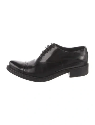 Pre-owned Prada Leather Oxfords In Black
