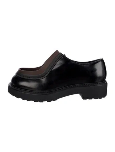 Pre-owned Prada Leather Oxfords In Black