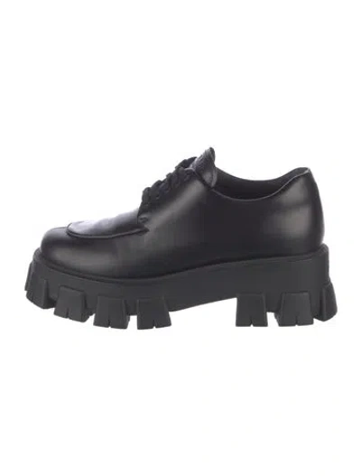Pre-owned Prada Leather Oxfords In Black