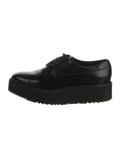 Pre-owned Prada Leather Oxfords In Black