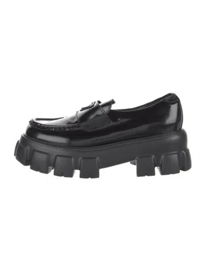 Pre-owned Prada Leather Oxfords In Black