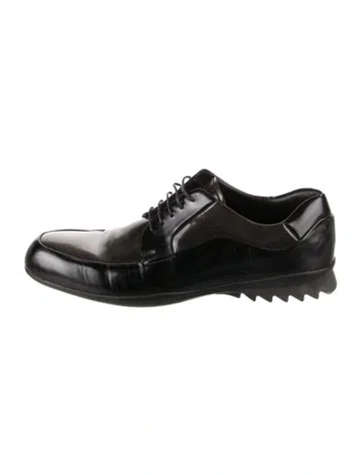 Pre-owned Prada Leather Oxfords In Black