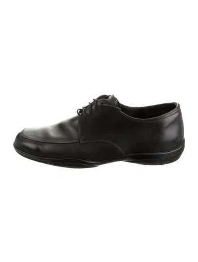 Pre-owned Prada Leather Oxfords In Black