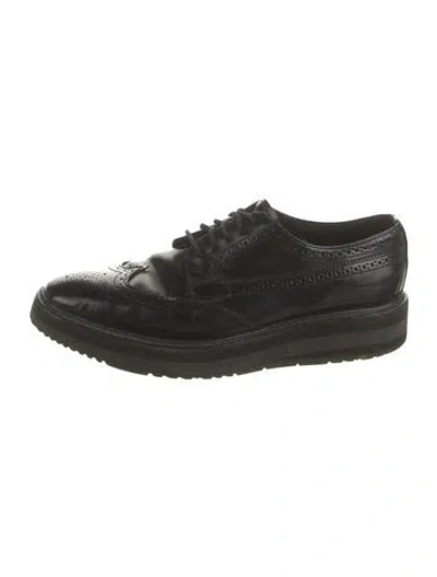 Pre-owned Prada Leather Oxfords In Black