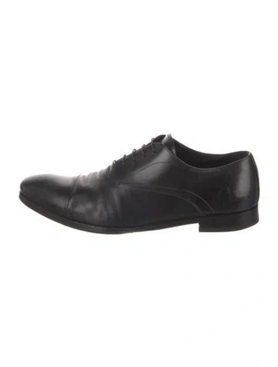Pre-owned Prada Leather Oxfords In Black