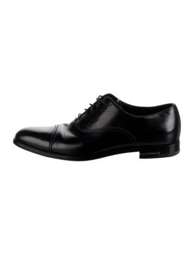 Pre-owned Prada Leather Oxfords In Black