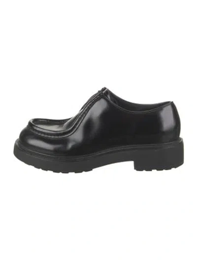 Pre-owned Prada Leather Oxfords In Brown
