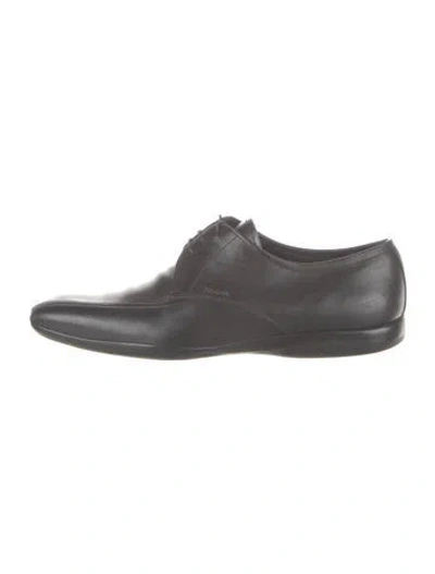 Pre-owned Prada Leather Oxfords In Grey