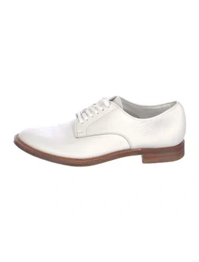 Pre-owned Prada Leather Oxfords In White