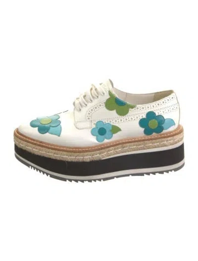 Pre-owned Prada Leather Patterned Oxfords In White