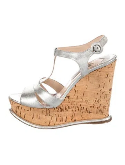 Pre-owned Prada Leather Patterned T-strap Pumps In Silver