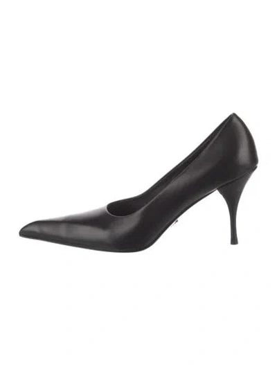 Pre-owned Prada Leather Pumps In Black