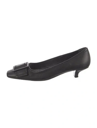 Pre-owned Prada Leather Pumps In Black