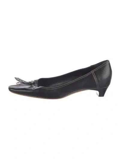 Pre-owned Prada Leather Pumps In Black
