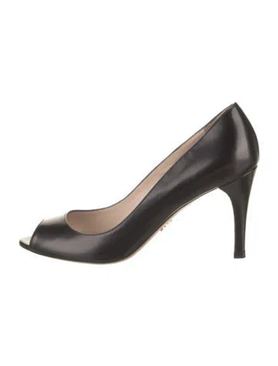 Pre-owned Prada Leather Pumps In Black