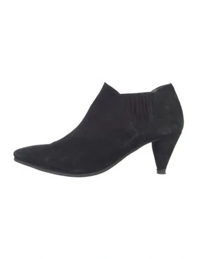 Pre-owned Prada Leather Pumps In Black