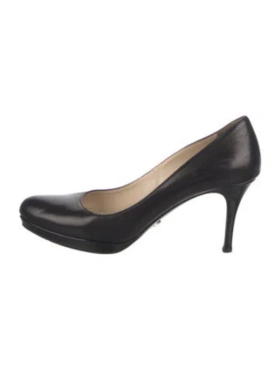 Pre-owned Prada Leather Pumps In Black