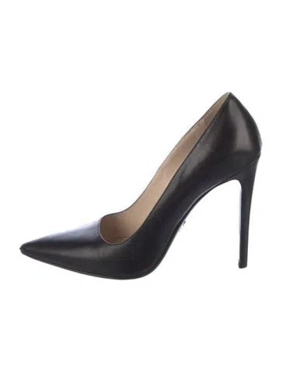 Pre-owned Prada Leather Pumps In Black