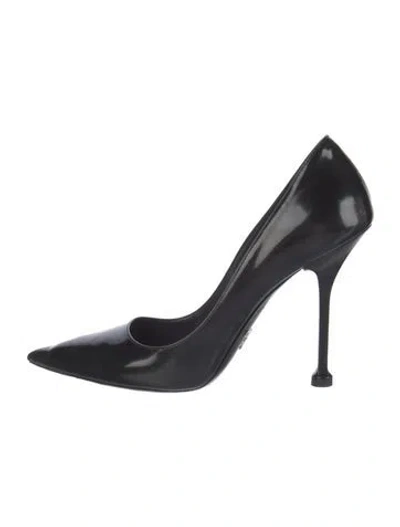 Pre-owned Prada Leather Pumps In Black