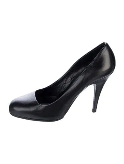 Pre-owned Prada Leather Pumps In Black