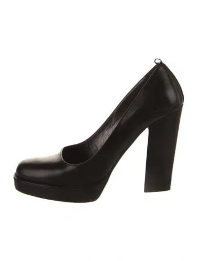 Pre-owned Prada Leather Pumps In Black
