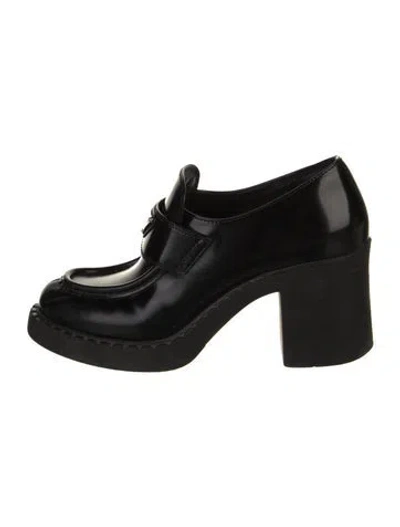 Pre-owned Prada Leather Pumps In Black