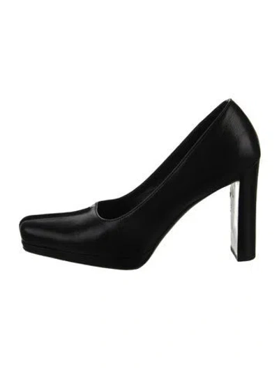 Pre-owned Prada Leather Pumps In Black