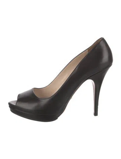 Pre-owned Prada Leather Pumps In Black