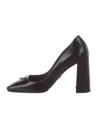Pre-owned Prada Leather Pumps In Black
