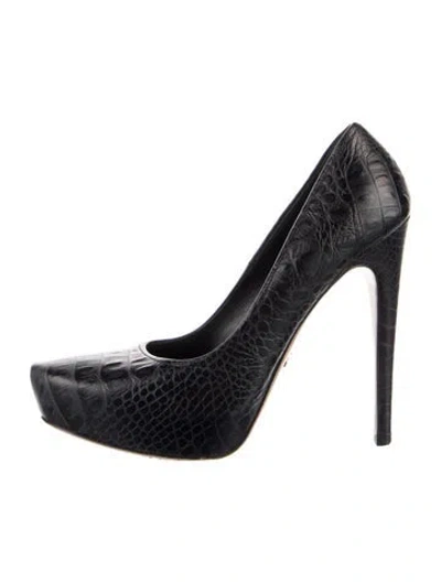 Pre-owned Prada Leather Pumps In Black