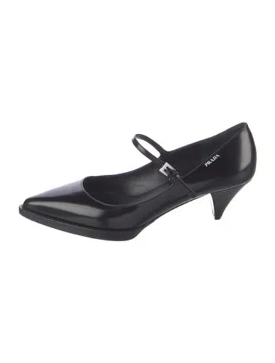Pre-owned Prada Leather Pumps In Black