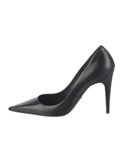 Pre-owned Prada Leather Pumps In Black