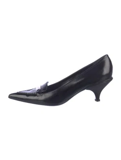 Pre-owned Prada Leather Pumps In Black